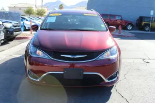 CHRYSLER PACIFICA 2018