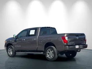 Nissan Titan XD 2018 4x4 S 4dr Crew Cab
