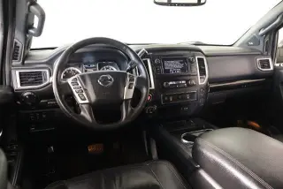 Nissan Titan 2019 4x4 S 4dr Crew Cab