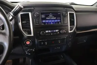 Nissan Titan 2019 4x4 S 4dr Crew Cab