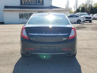 Lincoln MKS 2015 AWD 4dr Sedán