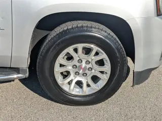 GMC Yukon XL 2017 4x4 SLT 4dr SUV
