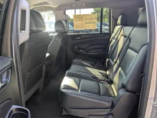 GMC Yukon XL 2017 4x4 SLT 4dr SUV