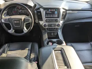 GMC Yukon XL 2017 4x4 SLT 4dr SUV