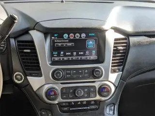 GMC Yukon XL 2017 4x4 SLT 4dr SUV