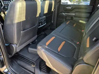 GMC Sierra 3500HD 2021 4x4 AT4 4dr Crew Cab SB SRW