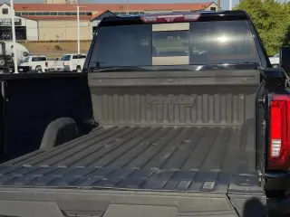 GMC Sierra 3500HD 2021 4x4 AT4 4dr Crew Cab SB SRW