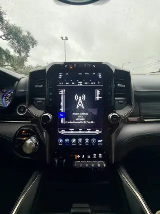 2020 Ram 1500 CREW CAB