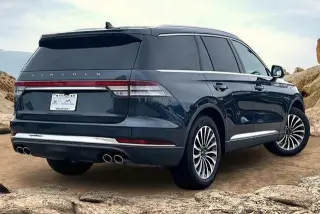 Lincoln Aviator 2023 AWD Reserve 4dr SUV
