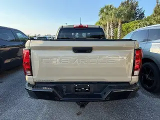 Chevrolet Colorado 2024 4x4 Trail Boss 4dr Crew Cab 5 ft. SB