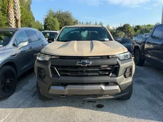Chevrolet Colorado 2024 4x4 Trail Boss 4dr Crew Cab 5 ft. SB