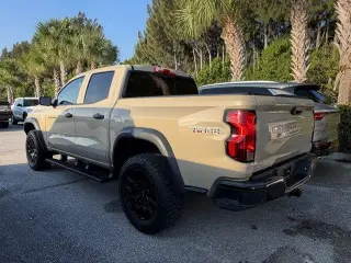 Chevrolet Colorado 2024 4x4 Trail Boss 4dr Crew Cab 5 ft. SB