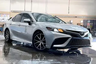 Toyota Camry 2022 SE 4dr Sedán
