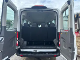 2021 Ford Transit Passenger Wagon T-350 148" Med Roof XLT RWD