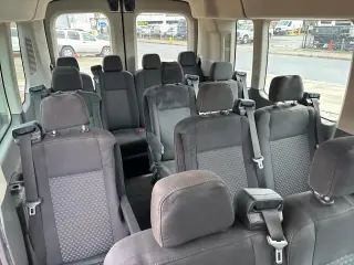 2021 Ford Transit Passenger Wagon T-350 148" Med Roof XLT RWD