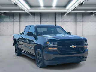 Chevrolet Silverado 1500 2018 4x4 Custom 4d Double Cab 6.5 ft. SB