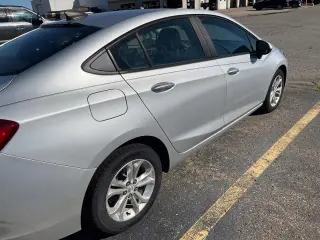 Sedán Chevrolet Cruze 2019 LS 4 puertas 6A