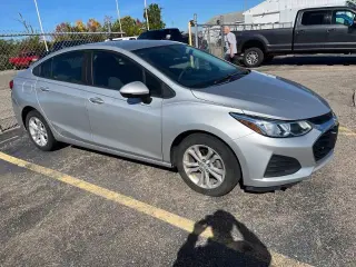 Sedán Chevrolet Cruze 2019 LS 4 puertas 6A