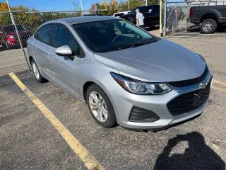 Sedán Chevrolet Cruze 2019 LS 4 puertas 6A