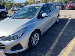 Sedán Chevrolet Cruze 2019 LS 4 puertas 6A