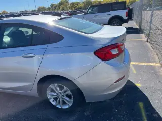 Sedán Chevrolet Cruze 2019 LS 4 puertas 6A