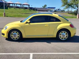 Volkswagen Beetle 2013 2.5L PZEV 2dr Coupe 6A