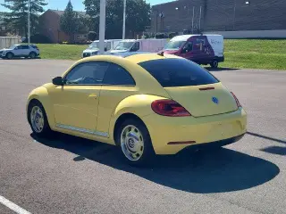 Volkswagen Beetle 2013 2.5L PZEV 2dr Coupe 6A