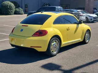 Volkswagen Beetle 2013 2.5L PZEV 2dr Coupe 6A