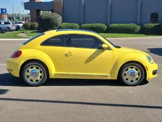 Volkswagen Beetle 2013 2.5L PZEV 2dr Coupe 6A
