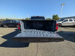Ford F-150 Lightning 2023 Tracción AWD XLT 4 puertas SuperCrew caja larga de 5,5 pies