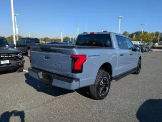 Ford F-150 Lightning 2023 Tracción AWD XLT 4 puertas SuperCrew caja larga de 5,5 pies