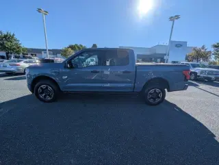 Ford F-150 Lightning 2023 Tracción AWD XLT 4 puertas SuperCrew caja larga de 5,5 pies