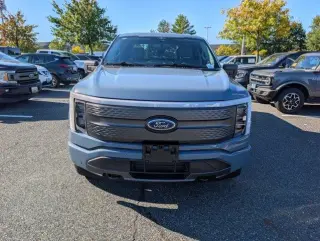 Ford F-150 Lightning 2023 Tracción AWD XLT 4 puertas SuperCrew caja larga de 5,5 pies