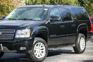 Chevrolet Suburban 2011 4x4 LT 4dr SUV