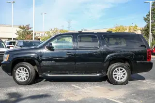 Chevrolet Suburban 2011 4x4 LT 4dr SUV
