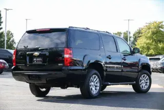 Chevrolet Suburban 2011 4x4 LT 4dr SUV