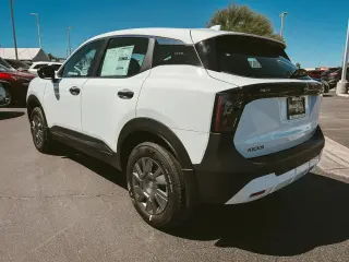 Nissan Kicks Play 2025 S 4dr Crossover