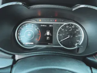 Nissan Versa 2025 SR 4dr Sedán