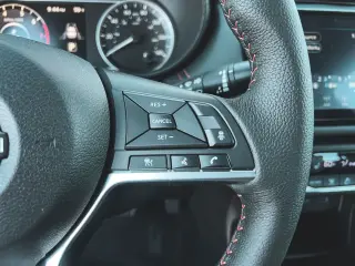 Nissan Versa 2025 SR 4dr Sedán