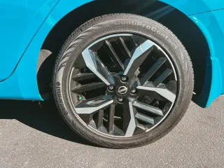 Nissan Versa 2025 SR 4dr Sedán