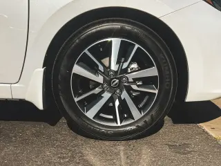 Nissan Versa 2025 SV 4dr Sedán