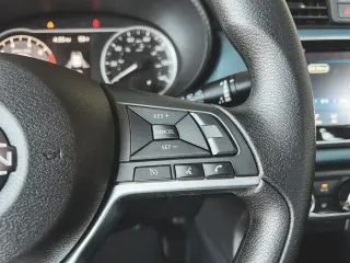 Nissan Versa 2025 SV 4dr Sedán