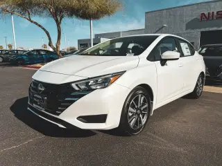 Nissan Versa 2025 SV 4dr Sedán