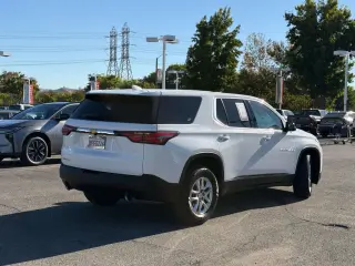 Chevrolet Traverse 2023 LS 4dr SUV w/1LS
