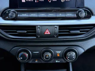 Kia Forte 2023 LXS 4dr Sedán