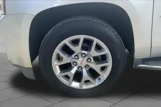 GMC Yukon XL 2017 4x2 SLT 4dr SUV