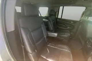 GMC Yukon XL 2017 4x2 SLT 4dr SUV