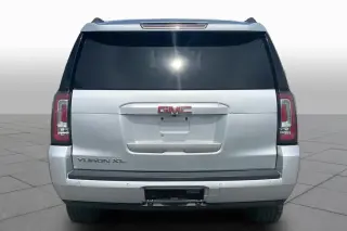 GMC Yukon XL 2017 4x2 SLT 4dr SUV