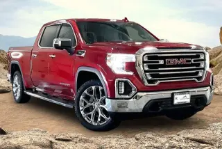 GMC Sierra 1500 2019 4x4 SLT 4dr Crew Cab 5.8 ft. SB