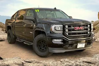 GMC Sierra 1500 2017 4x4 SLT 4dr Crew Cab 5.8 ft. SB